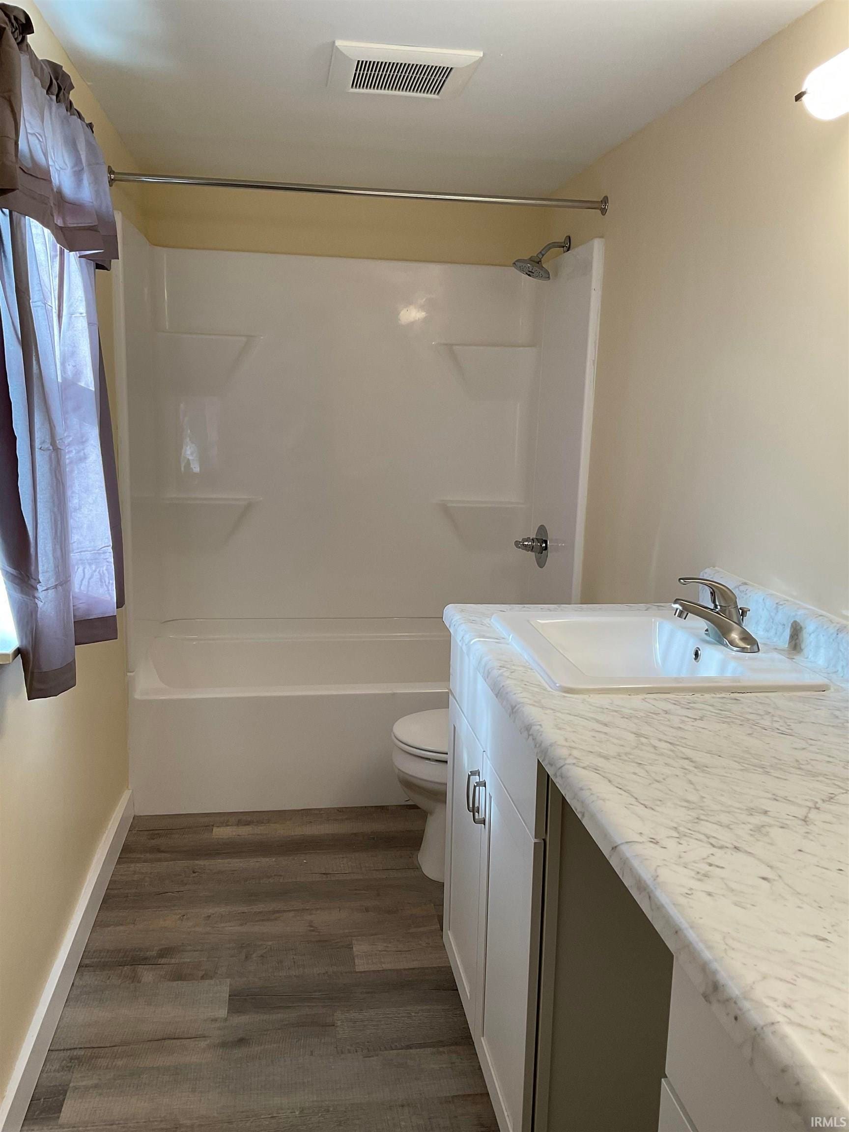 For Lease 625 E Gump Road, Fort Wayne, IN 46845 2 Beds / 1 Full Bath